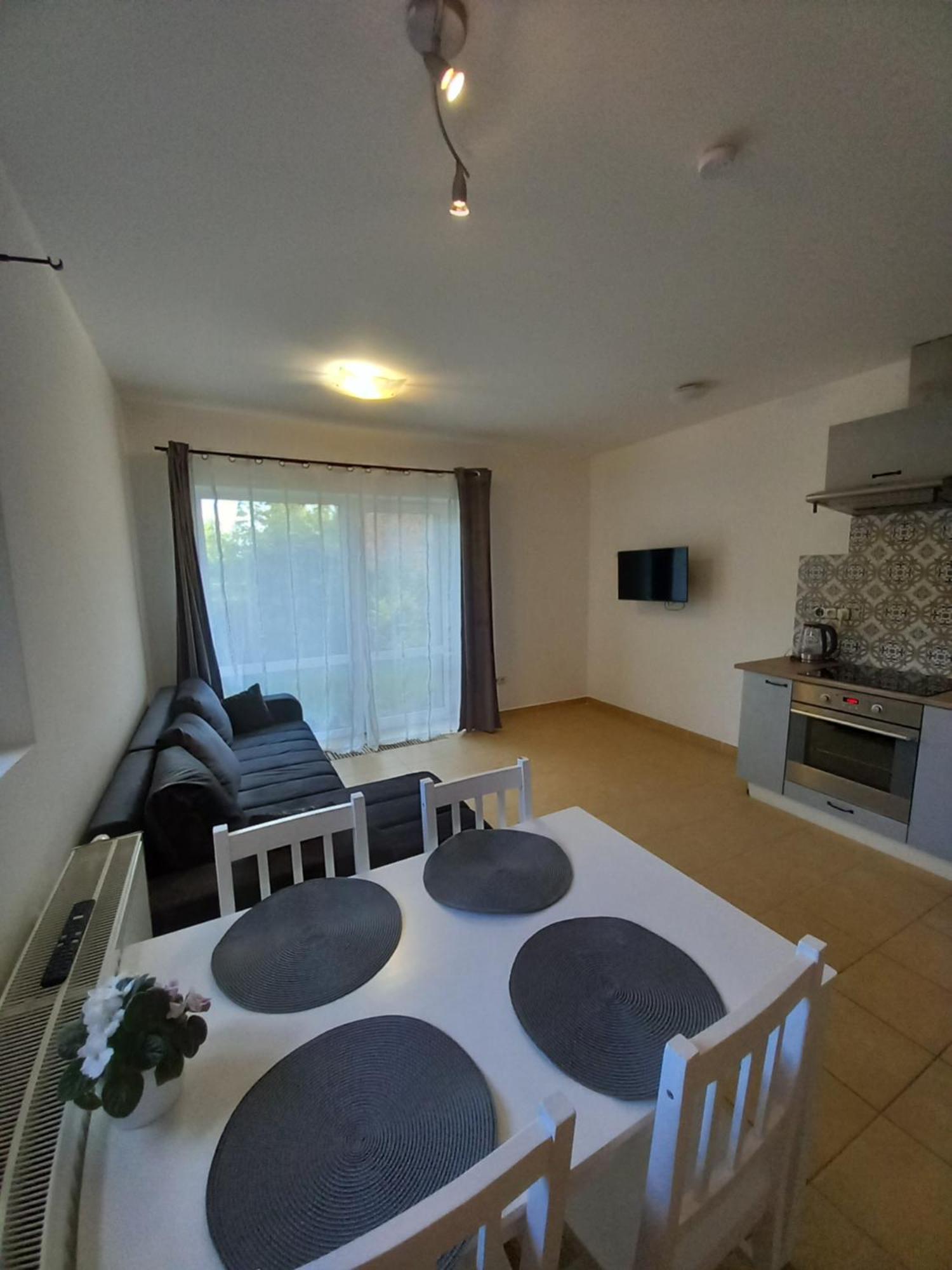Appartamento Spi V Kuklenach 1 Hradec Králové Esterno foto